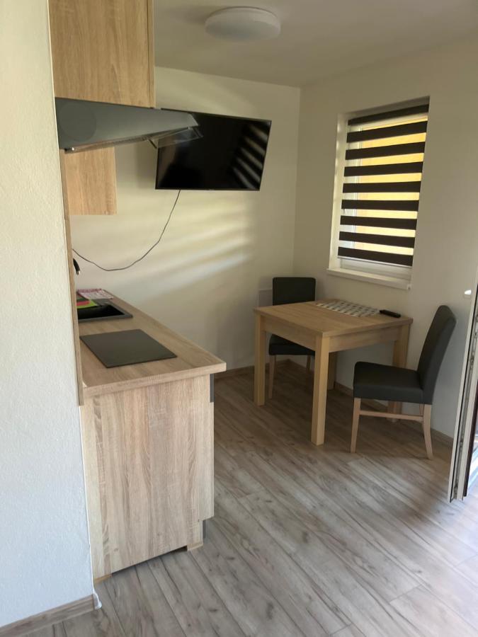Apartmanovy Dom Magda Vrbov Exterior photo