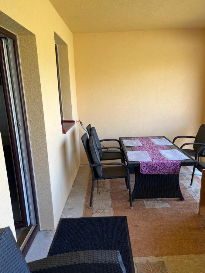 Apartmanovy Dom Magda Vrbov Exterior photo