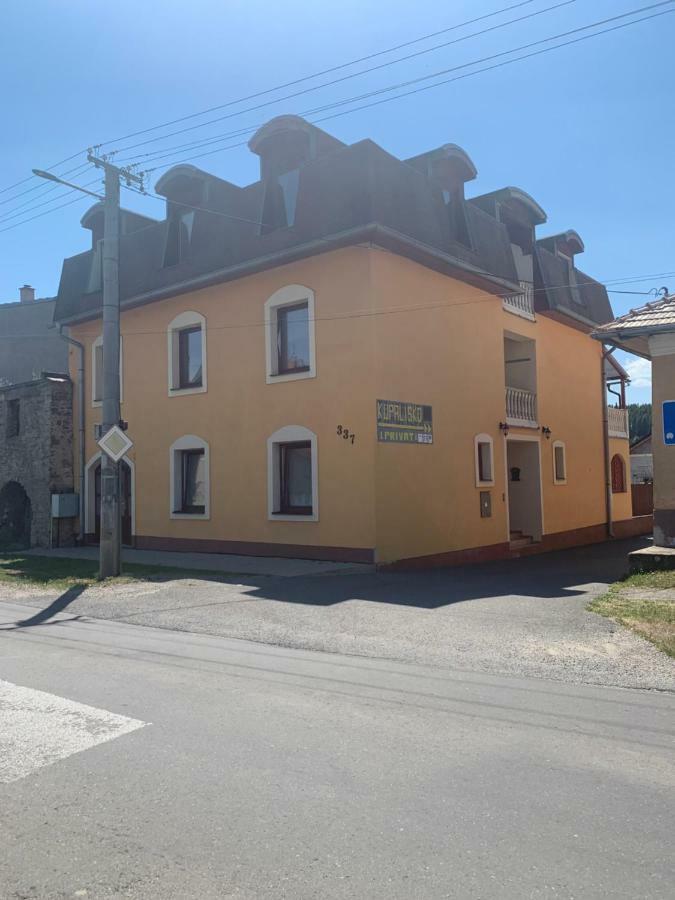 Apartmanovy Dom Magda Vrbov Exterior photo